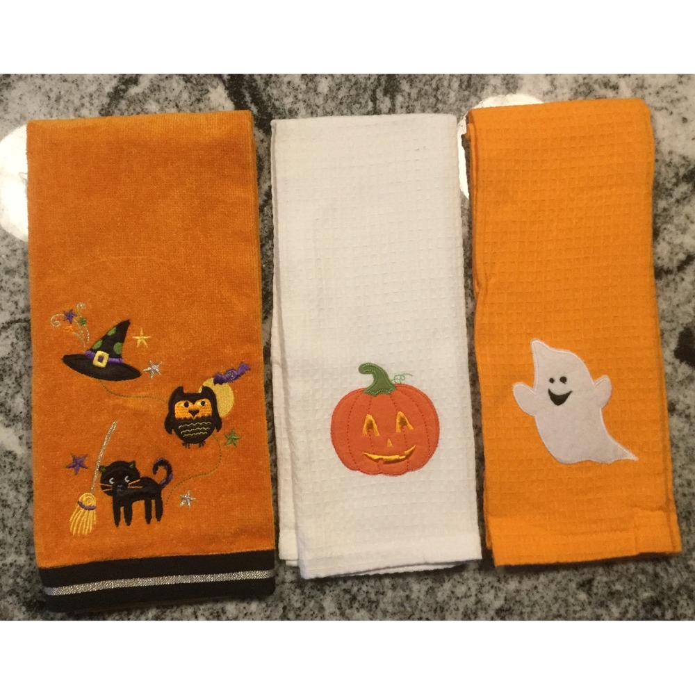 Cute Lot Of 4 Halloween Towels, Pumpkin Black Cat Ghost NWOT (E17) A